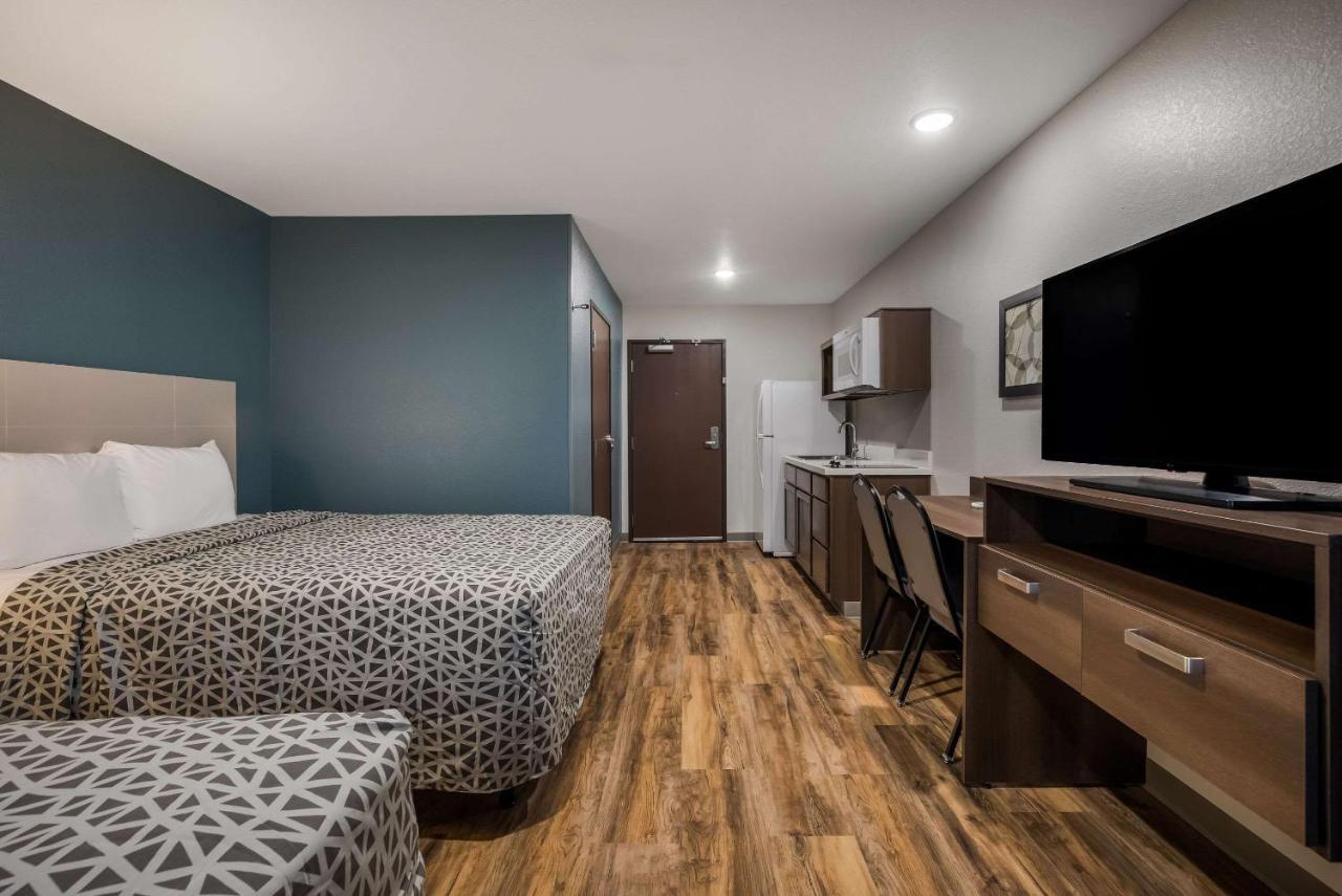 Woodspring Suites Milwaukee - Menomonee Falls Kültér fotó