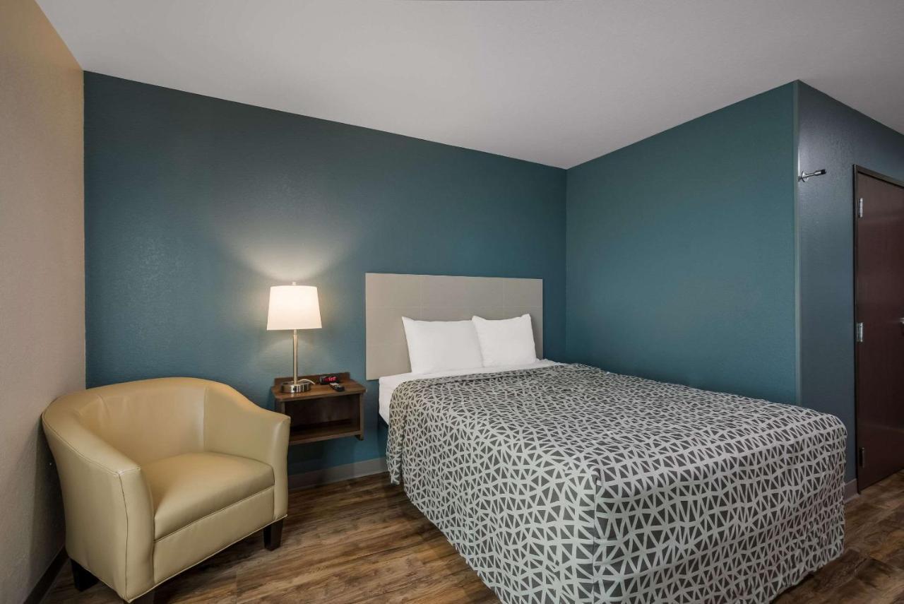 Woodspring Suites Milwaukee - Menomonee Falls Kültér fotó