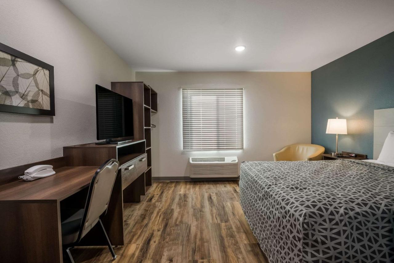 Woodspring Suites Milwaukee - Menomonee Falls Kültér fotó