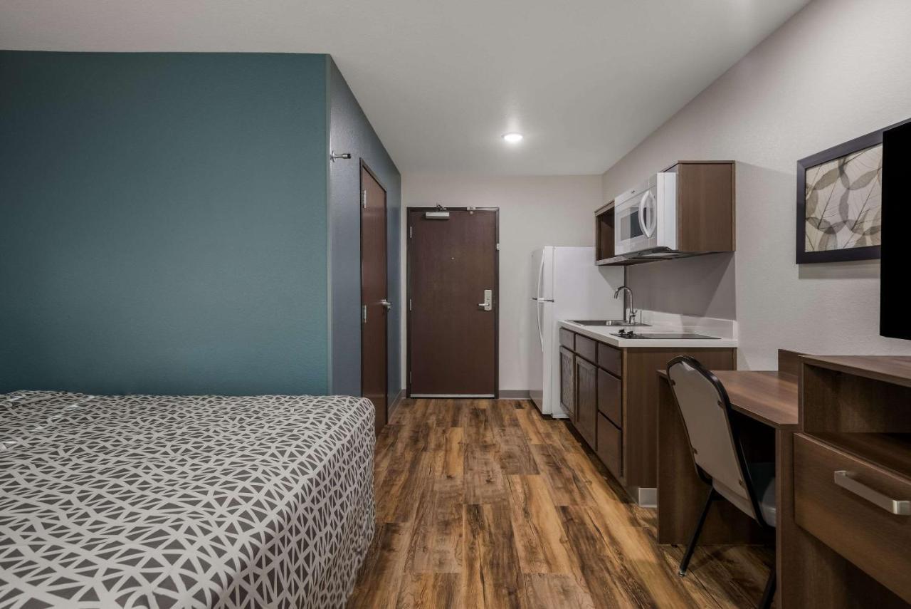 Woodspring Suites Milwaukee - Menomonee Falls Kültér fotó