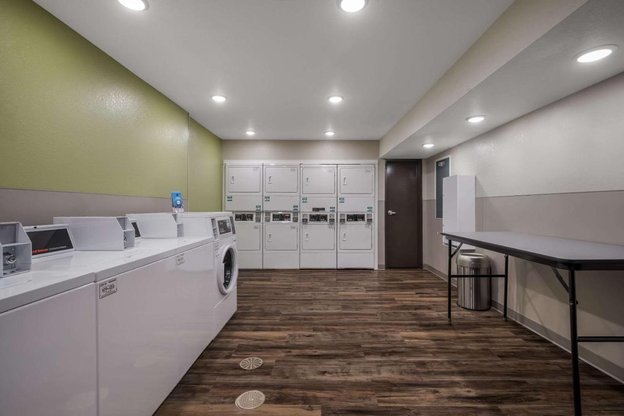 Woodspring Suites Milwaukee - Menomonee Falls Kültér fotó